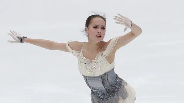 Загитова высказалась о соперничестве с другими россиянками в нынешнем сезоне