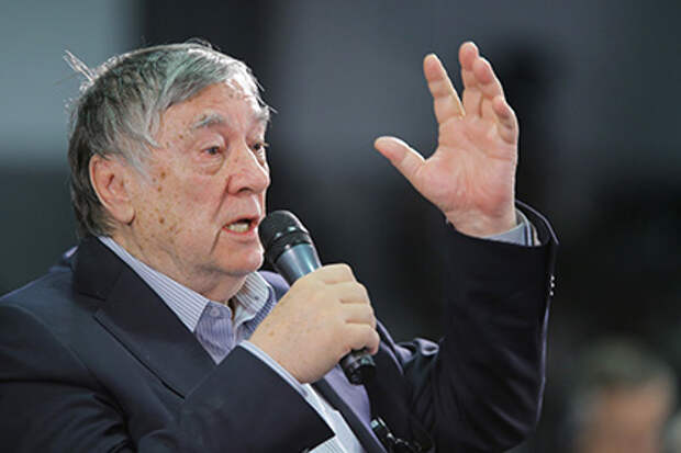 Проханов вызвал Макаревича на дуэль Проханов вызвал Макаревича на дуэль