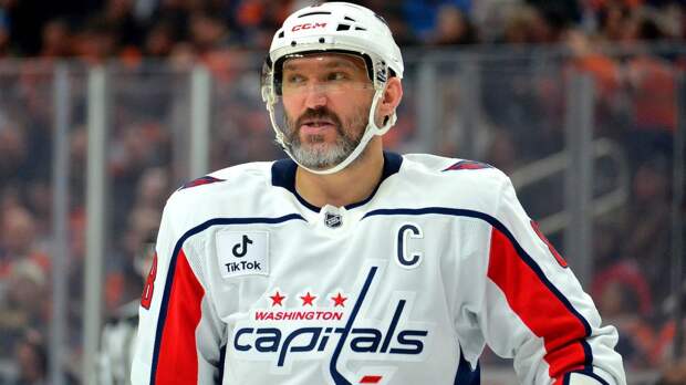 Овечкин повторил достижение Горди Хоу по числу сезонов в НХЛ с 25 шайбами