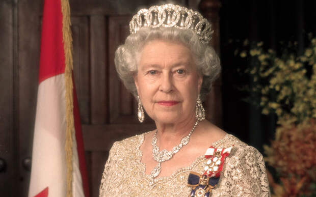 15 независимых государств, главой которых является британская королева