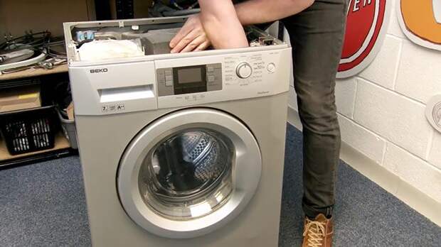 Как открыть дверцу стиральной машинки если её заклинило