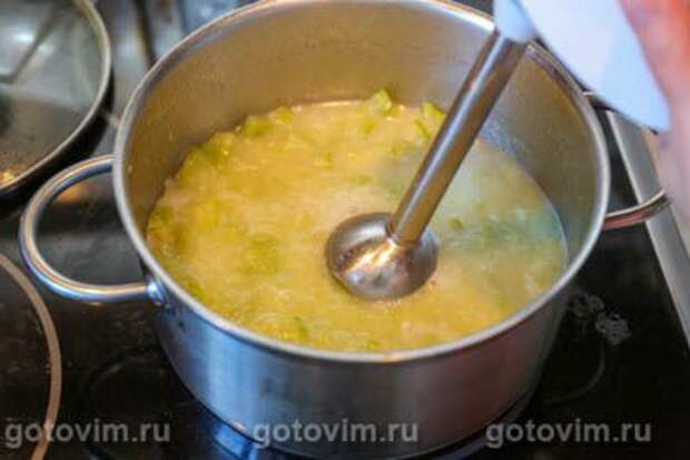 Суп-пюре из кабачков с песто из петрушки, Шаг 06