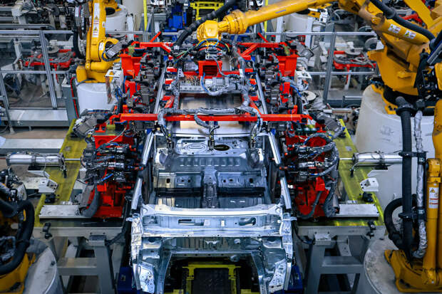 В Петербурге завершили сварку первого кузова автомобиля Jeland