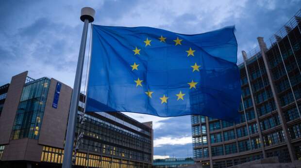 Politico: в ЕС поддерживают предложения возобновить диалог с Россией