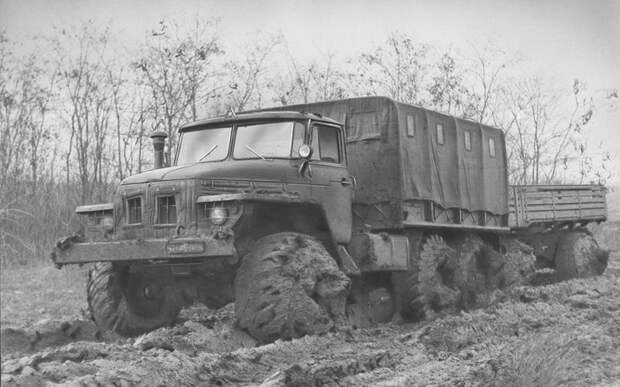 Мотор V12 с автоматом — были и такие грузовики в СССР! авто и мото,грузовики,прошлый век,СССР
