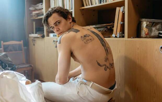 Звезда "Слова пацана" Слава Копейкин рассказал о травле в школе и силе интуиции