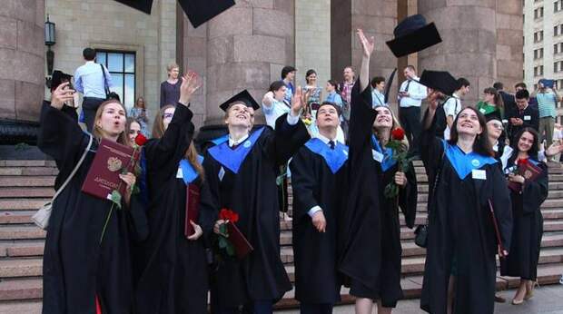 Понятие «бакалавр» исчезнет из российского высшего образования