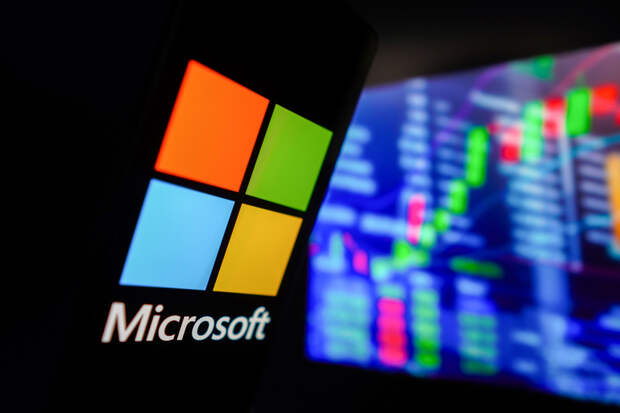 Чистая прибыль на десятки миллиардов: Аналитик объяснил "щедрость" Microsoft для русских