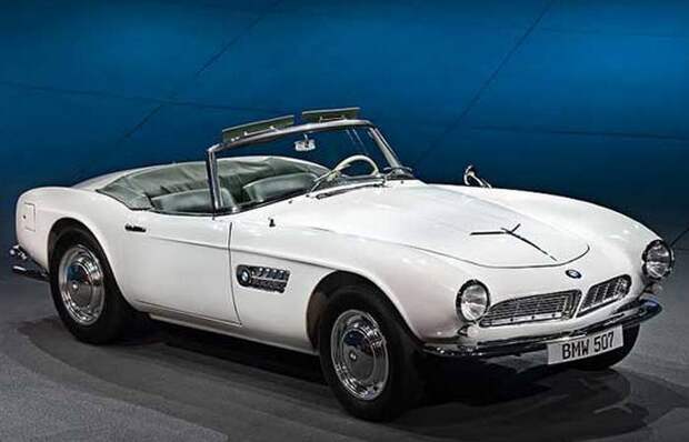 Автомобиль BMW 507.