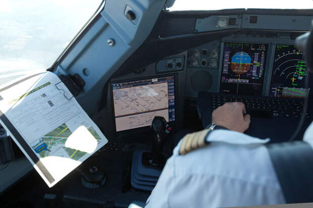 Полет на новом гигантском самолете Airbus A380