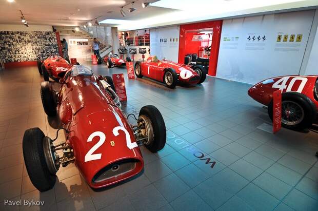 Экскурсия в музей Ferrari в Италии