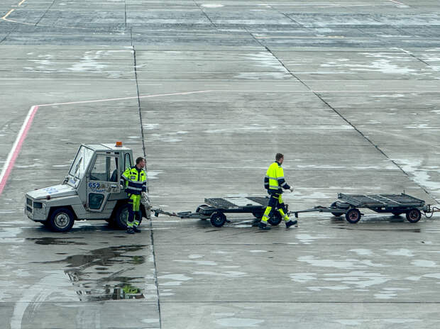 Два аэропорта на юге России приостановили работу