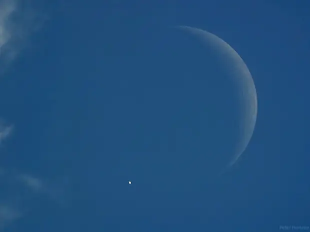 10 небесных тел, которые можно разглядеть даже в дневное время