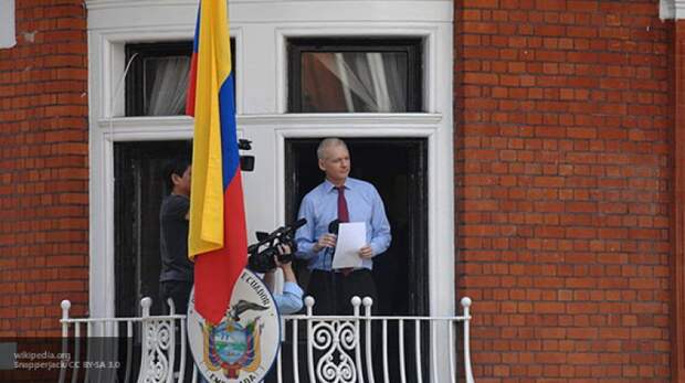 Президент Эквадора не требовал от Ассанжа покинуть территорию посольства в Лондоне