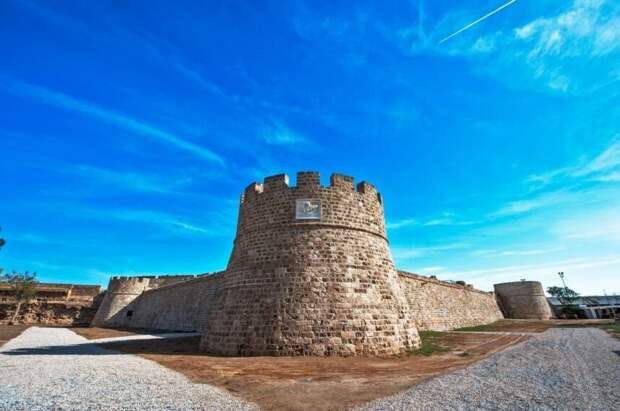 Крепость Отелло. Кипр, наши дни.