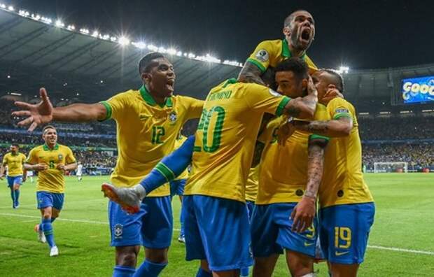 По статистике сборная Бразилии, как хозяйка турнира, всегда выигрывала Кубок Америки