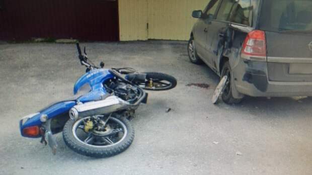 В Александро-Невском мотоциклист попал в ДТП, пострадали три человека