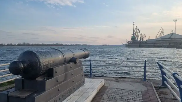 Херсон мне напоминает Одессу. Только застывшую в истории лет сто назад