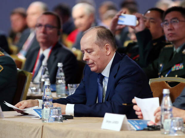 Бортников рассказал о предотвращённых в России терактах и покушениях на чиновников и военных