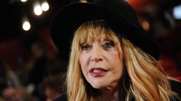 Песни Пугачевой призвали отдать Цыгановой