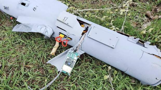 Обломки сбитого дрона ВСУ нашли в лесу в Калужской области