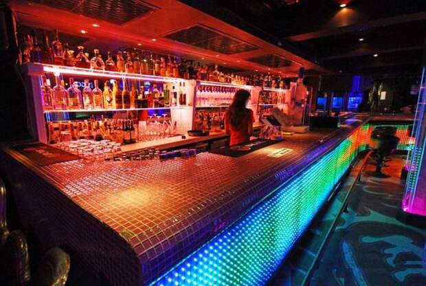 Q Bar