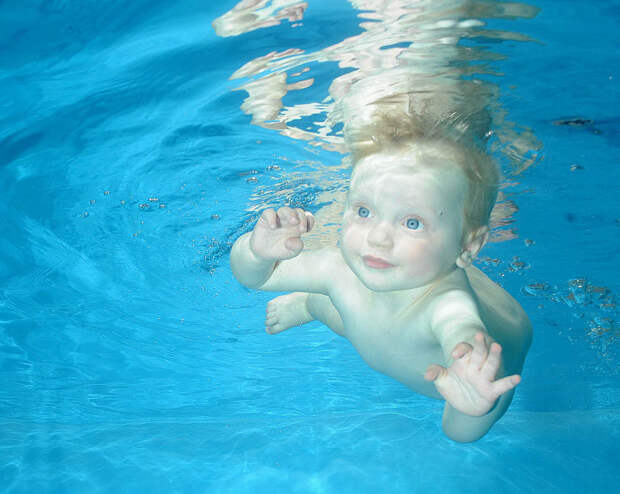 mladentt Плавающие под водой младенцы