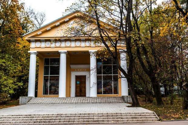 Павильон "Книги" на ВДНХ. Фото из открытого источника