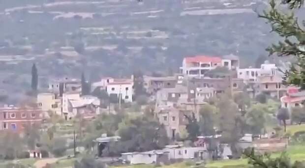 Израильская армия вступила в город Накура в Южном Ливане — в Сети публикуются видео уличных боев. Также ЦАХАЛ собирается взять под контроль ещё ...