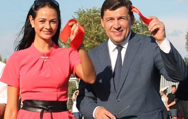 Политолог предрек падение рейтинга губернатора на Урале из-за «помилования» Глацких