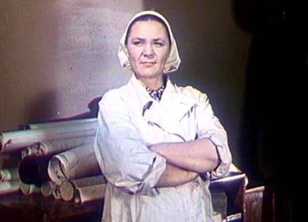 Валентина Телегина в фильме *Поезд идет на восток*, 1947 | Фото: kino-teatr.ru Валентина Телегина в фильме *Поезд идет на восток*, 1947 | Фото: kino-teatr.ru