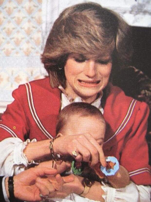 SСлезы смех отвращение 14 фото принцессы Дианы которые нам не показывали