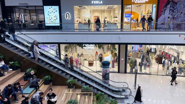 Безумный шопинг больше не в тренде: молодые люди активно отказываются от импульсивных покупок