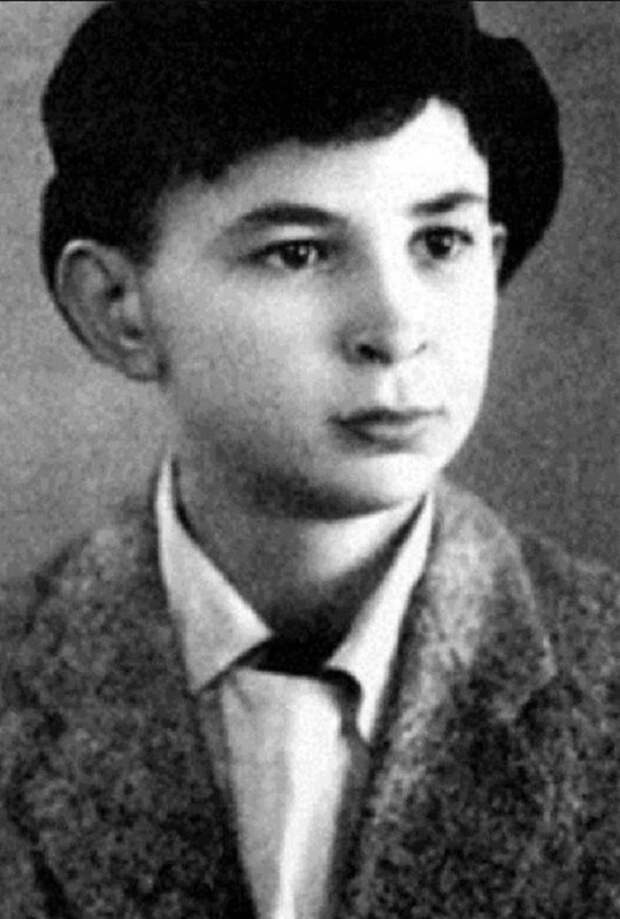 Илья Олейников в детстве. / Фото: www.yandex.net