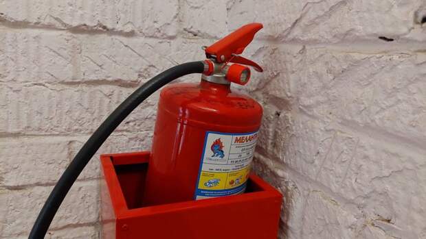 На улице Свободы загорелся автомобиль