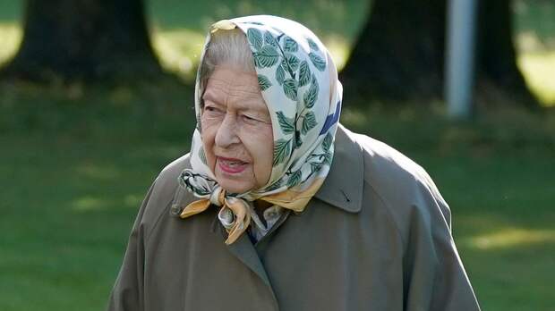 Глава служб Горбачева и Ельцина раскрыл подробности визита Елизаветы II в Россию в 1994 году