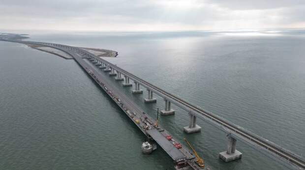 Восстановлено движение по автомобильной части Крымского моста