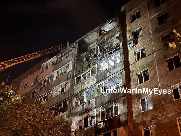 БПЛА ударил по дому в Макеевке. Фото © Telegram / Война Глазами Журналиста