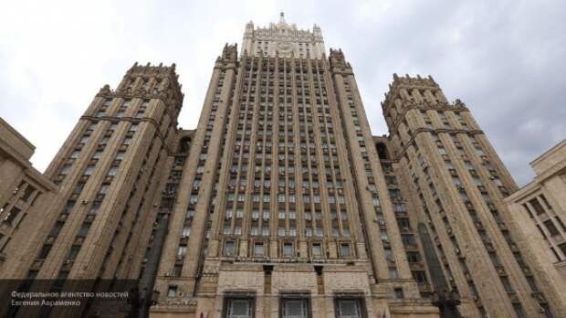 Консультации Еревана, Баку и Москвы по Карабаху длятся более двух часов Консультации Еревана, Баку и Москвы по Карабаху длятся более двух часов