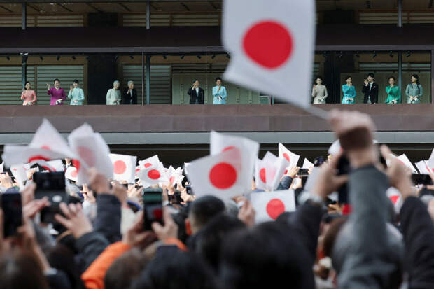 Bloomberg: иена упала до самого низкого уровня по отношению к доллару