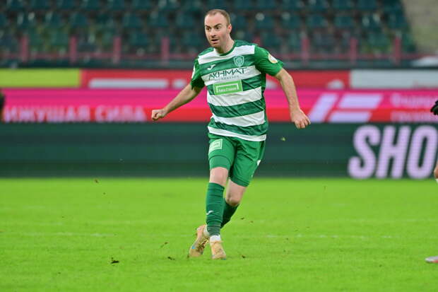 Футболист «Ахмата» потерял сознание после удара коленом в голову в матче с «Ростовом»