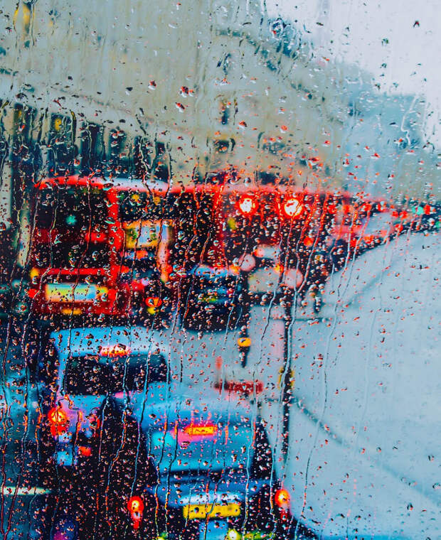 Поездка на автобусе в дождь