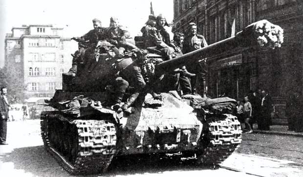 Так кто все-таки освободил Прагу в 1945? Так кто все-таки освободил Прагу в 1945?