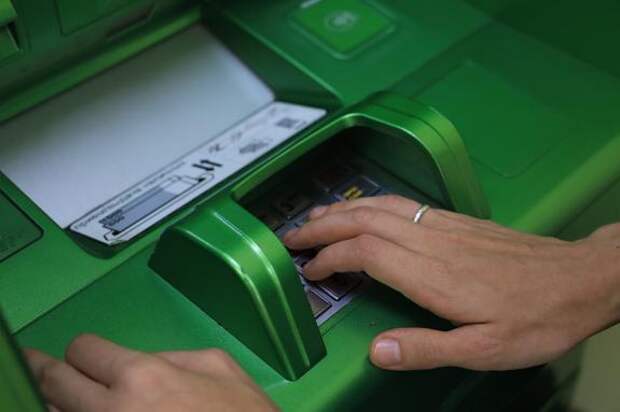 Полицейские Петербурга задержали адвоката за обналичивание 244 млн рублей