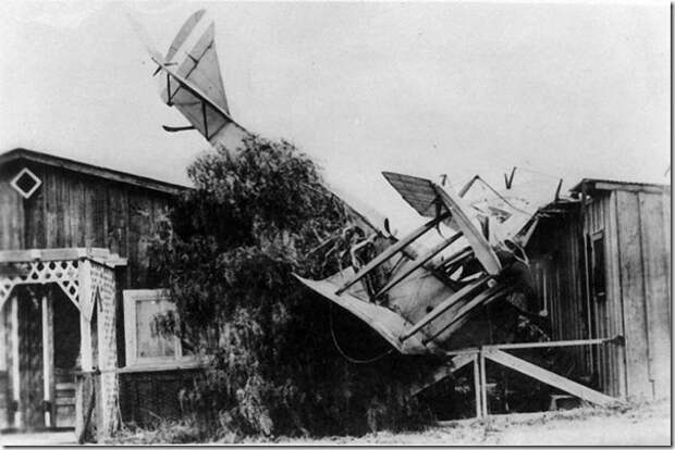 accident-from-the-past_17_(www.funnypagenet.com)