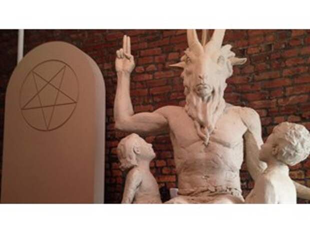 Зачем в США поставили очередную статую сатане