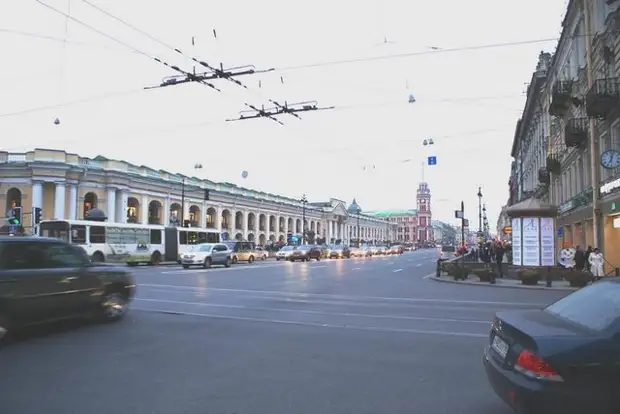 Переход гостиный двор невский проспект закрытие