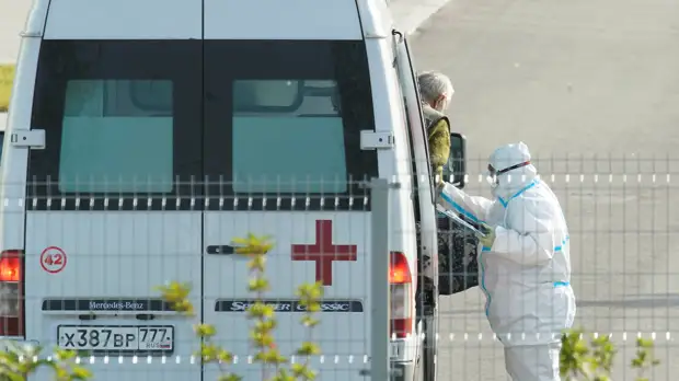 «Обеспечит пациентов комплексной терапией»: в Москве утвердили стандарт лечения больных с COVID-19 в стационарах