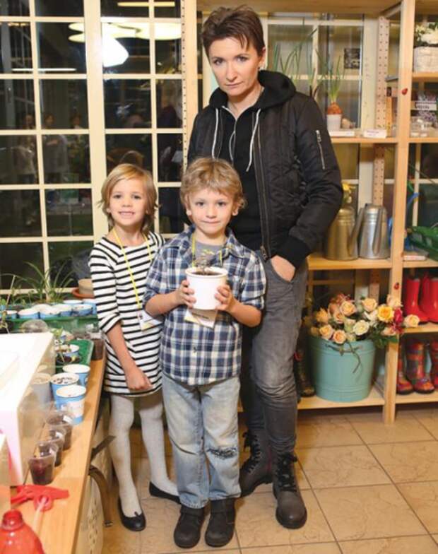 Диана Арбенина: «До 35 лет маленьких детей я просто не замечала ...