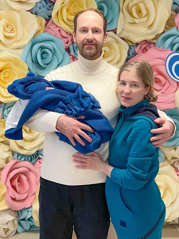 У звезды сериала «Кухня» Никиты Тарасова родился сын